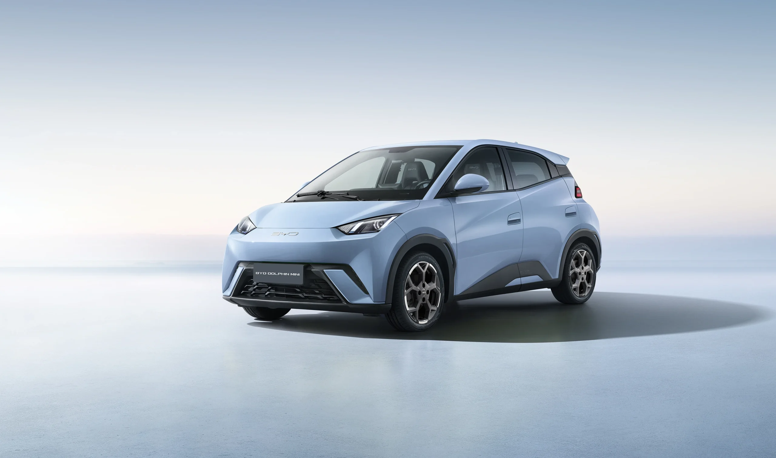 BYD lidera o varejo automotivo brasileiro em abril de 2026 com 14.911 carros vendidos e 12,8% de participação
