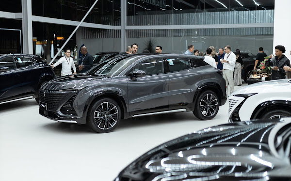 CAOA Changan inaugura megaloja em São Paulo com UNI-T nacional e meta de 60 concessionárias até 2026