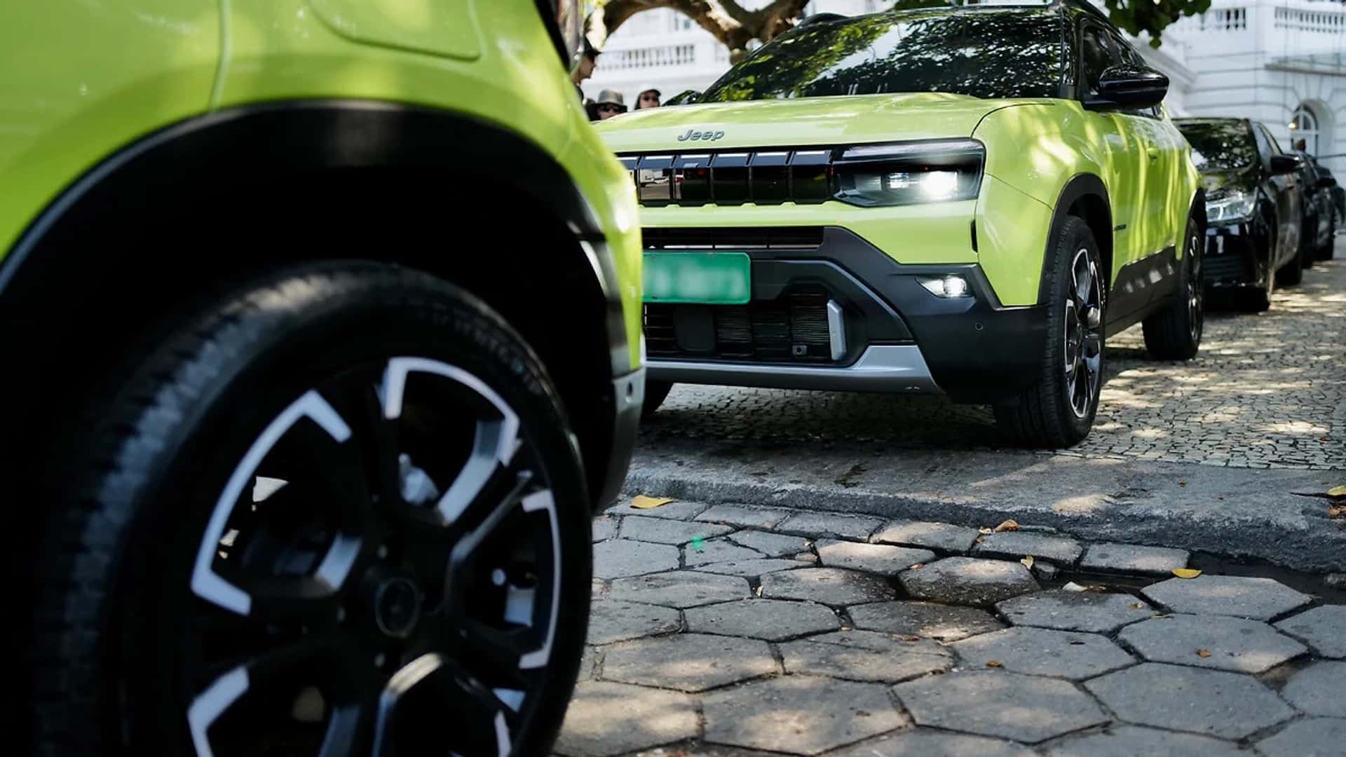 Jeep Avenger confirmado para o Brasil em 2026 com produção em Porto Real e preço entre R$ 120 mil e R$ 150 mil