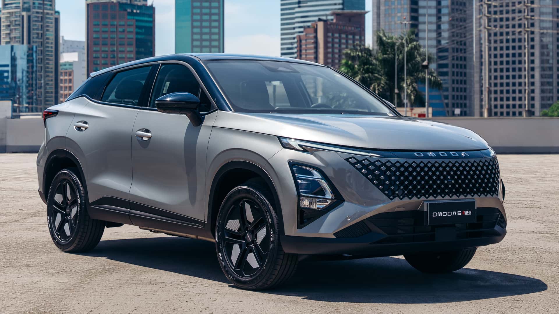 Omoda & Jaecoo planeja fábrica no Brasil em 2027 com foco no Omoda 5 e Jaecoo 5 eletrificados